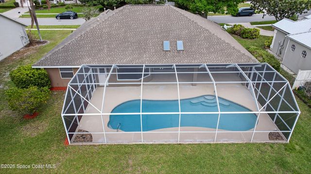 306 Lake Victoria Circle, Melbourne, FL 32940