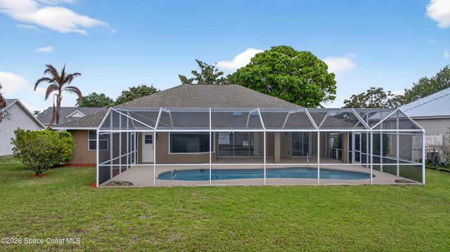 306 Lake Victoria Circle, Melbourne, FL 32940