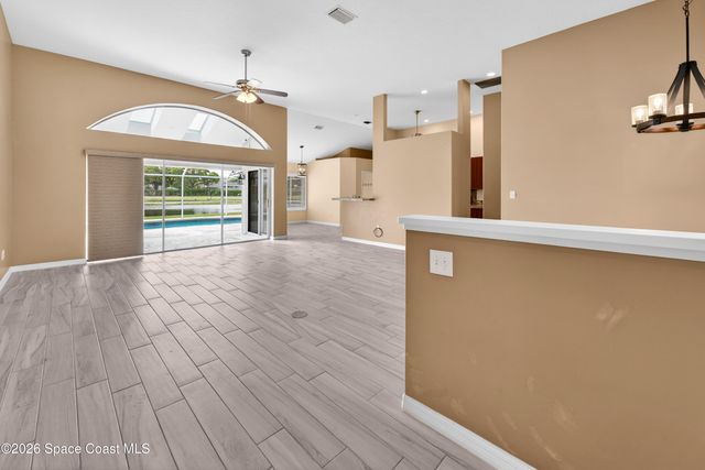 306 Lake Victoria Circle, Melbourne, FL 32940