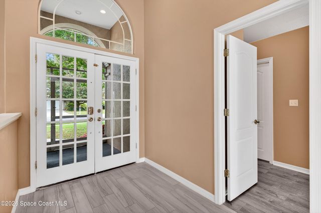 306 Lake Victoria Circle, Melbourne, FL 32940