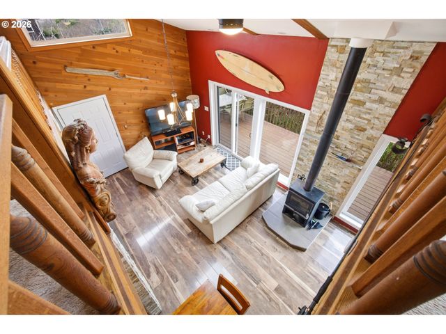 401 N 6TH Ave, Rockaway Beach, OR 97136