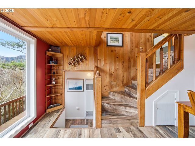 401 N 6TH Ave, Rockaway Beach, OR 97136