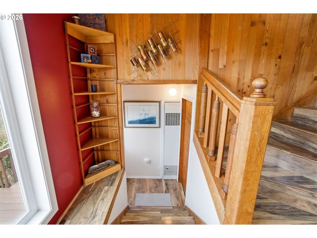 401 N 6TH Ave, Rockaway Beach, OR 97136