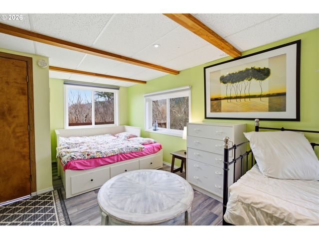 401 N 6TH Ave, Rockaway Beach, OR 97136