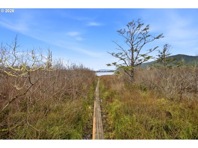 401 N 6TH Ave, Rockaway Beach, OR 97136