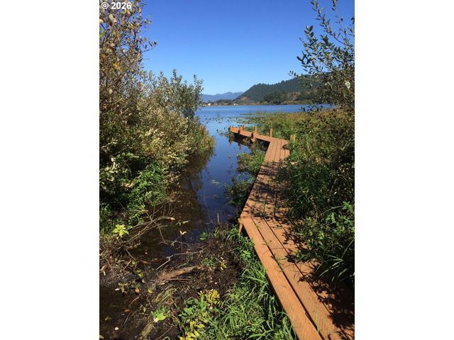 401 N 6TH Ave, Rockaway Beach, OR 97136