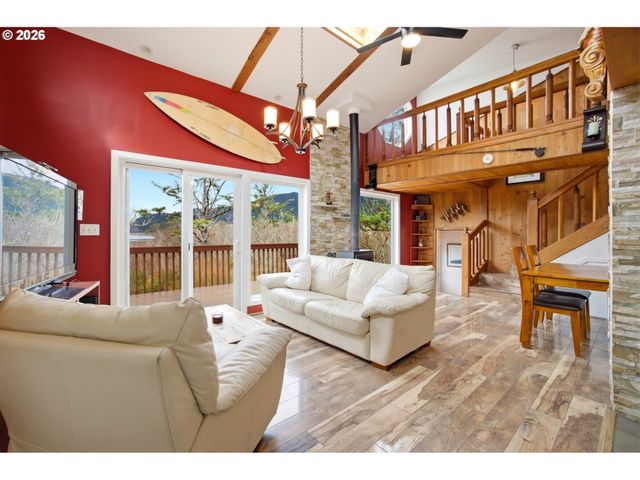 401 N 6TH Ave, Rockaway Beach, OR 97136