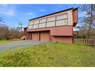 401 N 6TH Ave, Rockaway Beach, OR 97136