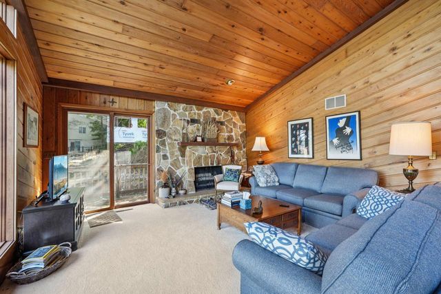 W5706 Bubbling Springs DRIVE, Elkhorn, WI 53121