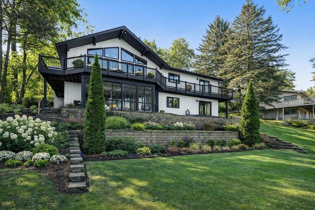 W5706 Bubbling Springs DRIVE, Elkhorn, WI 53121