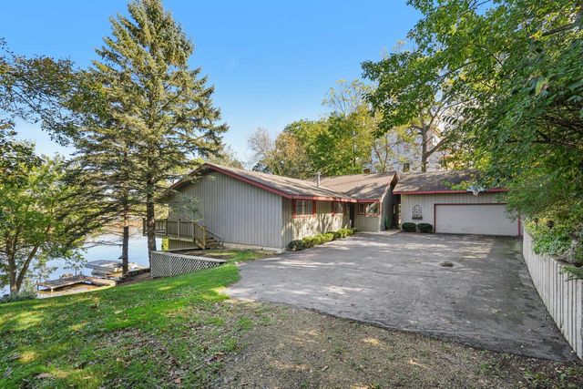 W5706 Bubbling Springs DRIVE, Elkhorn, WI 53121