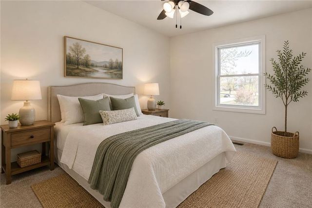 824 S Elk Lane, Bonner Springs, KS 66012