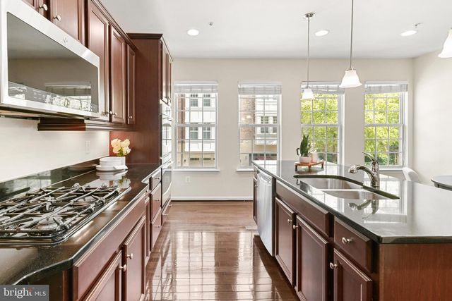 509 RAMPART WAY #19, Oxon Hill, MD 20745