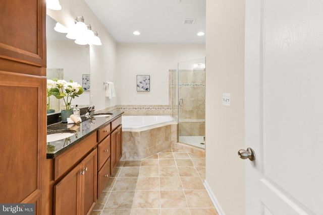 509 RAMPART WAY #19, Oxon Hill, MD 20745