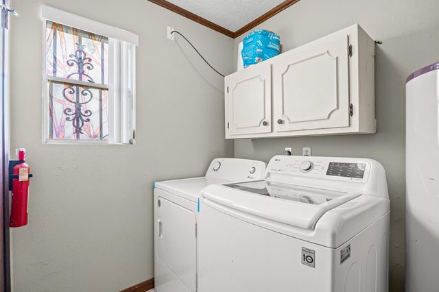 6300 Libyan DR, Austin, TX 78745