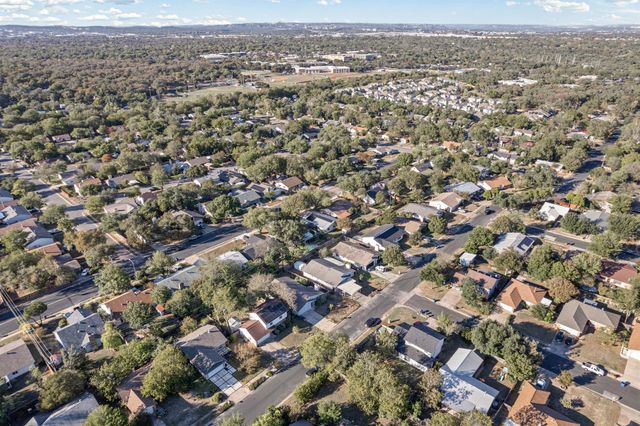 6300 Libyan DR, Austin, TX 78745