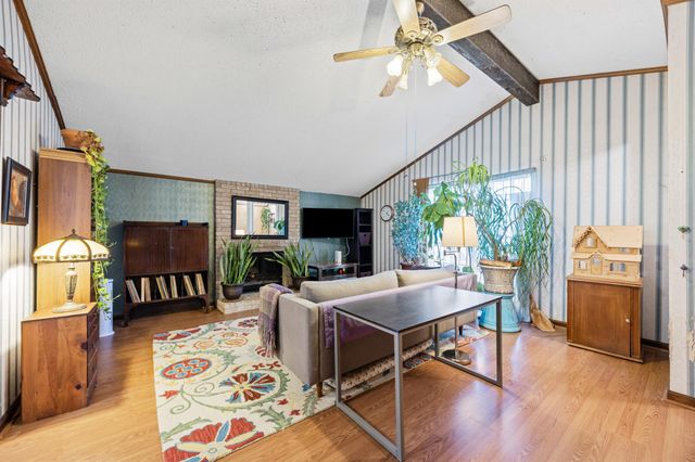 6300 Libyan DR, Austin, TX 78745