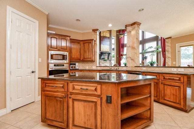 826 Delford Way, Sugar Land, TX 77479