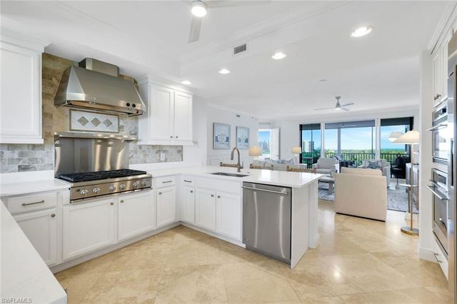 265 Indies WAY 502, Naples, FL 34110