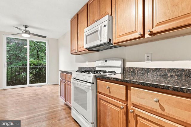 8164 INVERNESS RIDGE RD, Potomac, MD 20854