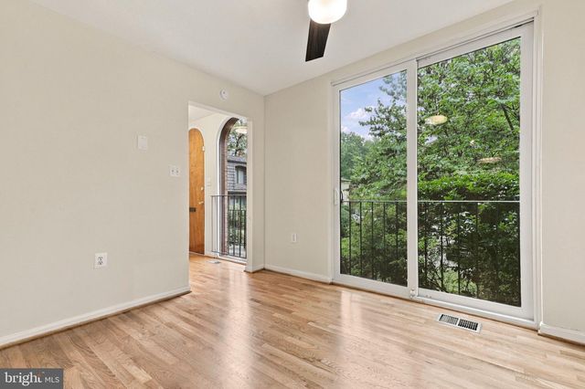 8164 INVERNESS RIDGE RD, Potomac, MD 20854