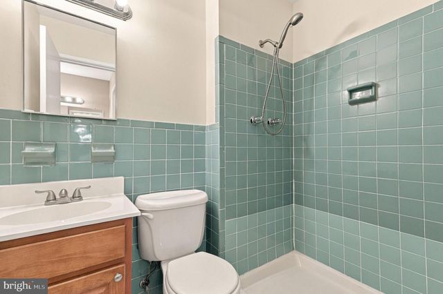 8164 INVERNESS RIDGE RD, Potomac, MD 20854