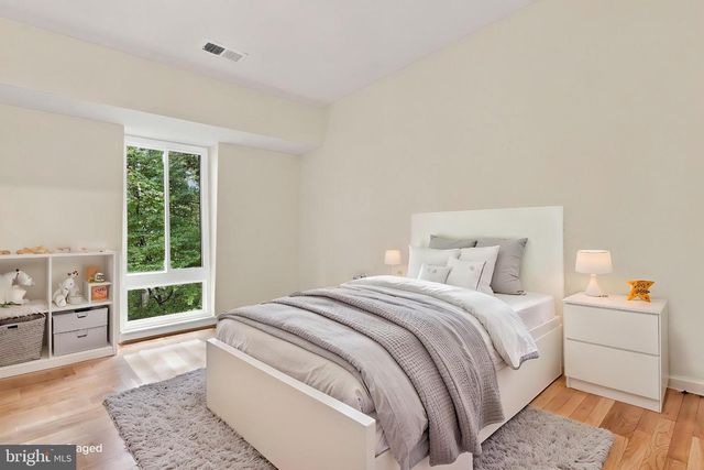 8164 INVERNESS RIDGE RD, Potomac, MD 20854