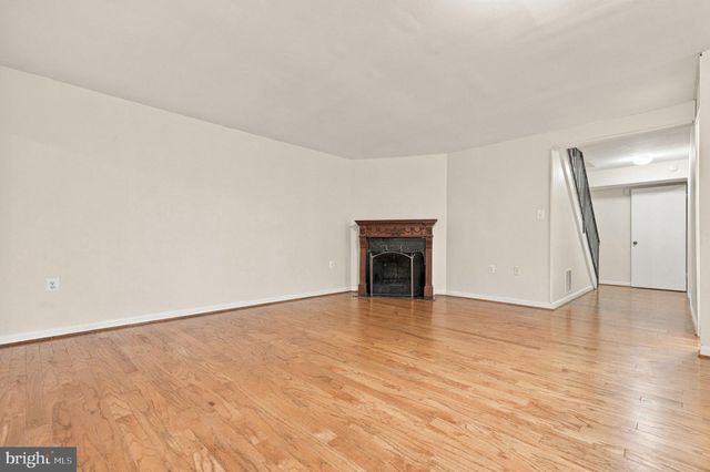 8164 INVERNESS RIDGE RD, Potomac, MD 20854