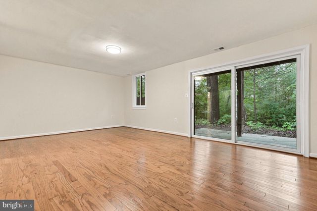 8164 INVERNESS RIDGE RD, Potomac, MD 20854