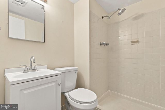 8164 INVERNESS RIDGE RD, Potomac, MD 20854
