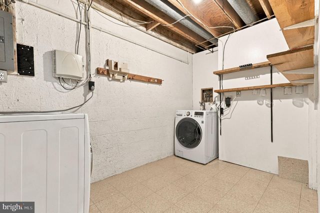 8164 INVERNESS RIDGE RD, Potomac, MD 20854
