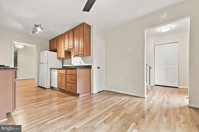8164 INVERNESS RIDGE RD, Potomac, MD 20854