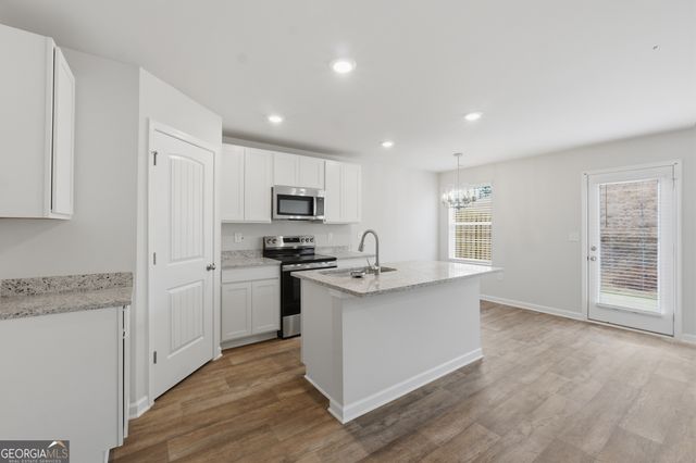 214 Norchester Avenue, Hogansville, GA 30230