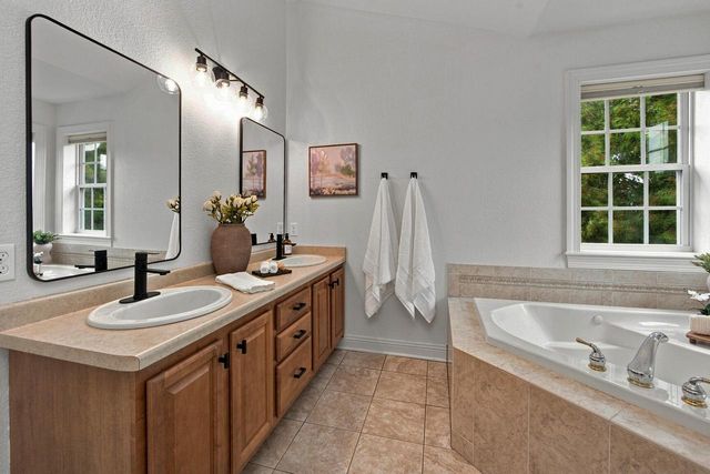 N67W34390 Jorgenson WAY, Oconomowoc, WI 53066