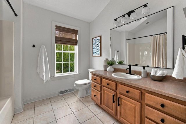 N67W34390 Jorgenson WAY, Oconomowoc, WI 53066