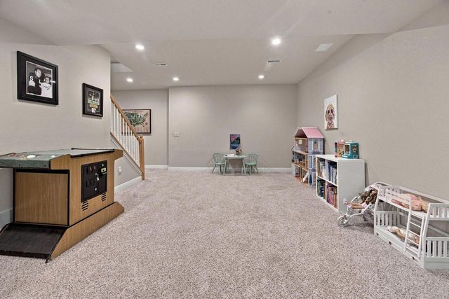 N67W34390 Jorgenson WAY, Oconomowoc, WI 53066