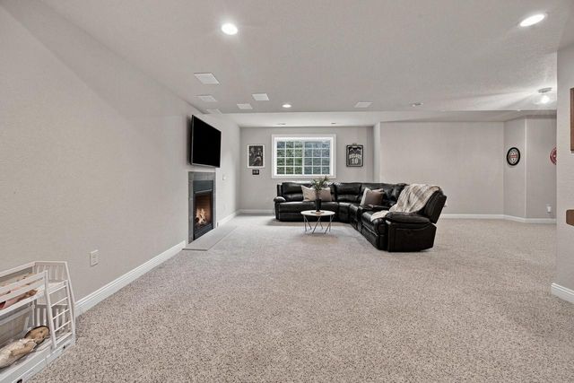 N67W34390 Jorgenson WAY, Oconomowoc, WI 53066