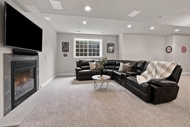 N67W34390 Jorgenson WAY, Oconomowoc, WI 53066