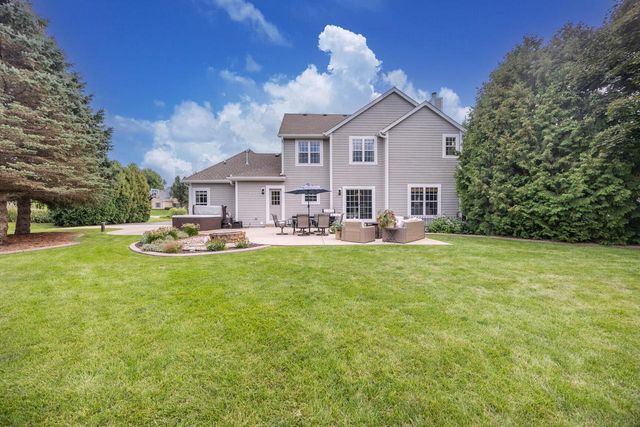 N67W34390 Jorgenson WAY, Oconomowoc, WI 53066
