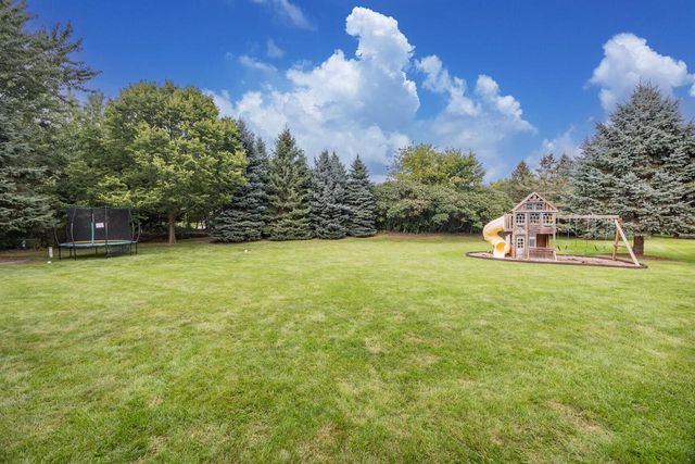 N67W34390 Jorgenson WAY, Oconomowoc, WI 53066