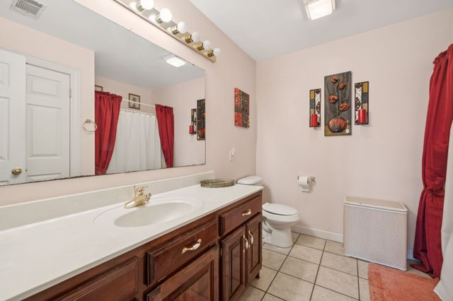 33 Bishop Rd, Lawrenceburg, TN 38464