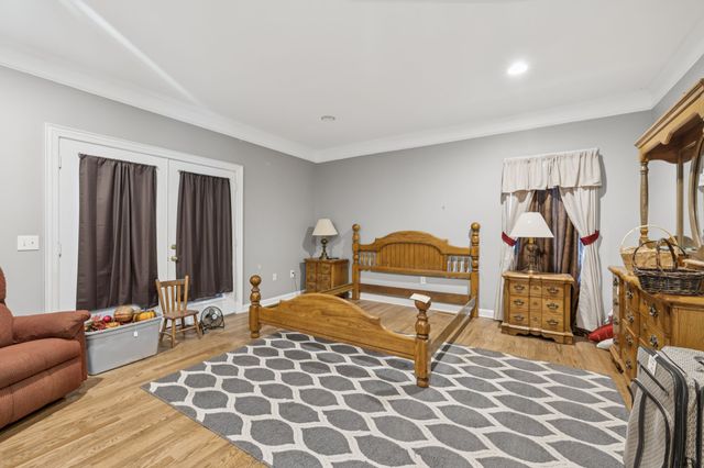 33 Bishop Rd, Lawrenceburg, TN 38464