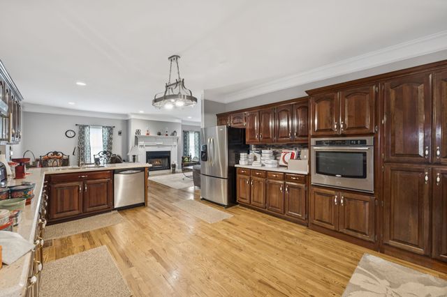 33 Bishop Rd, Lawrenceburg, TN 38464