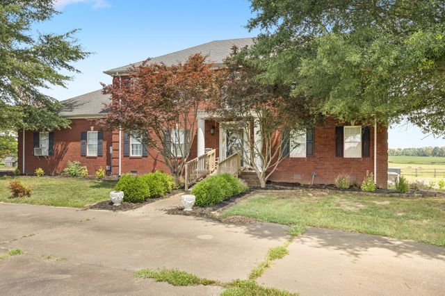 33 Bishop Rd, Lawrenceburg, TN 38464