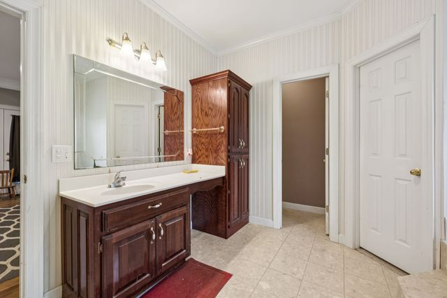 33 Bishop Rd, Lawrenceburg, TN 38464