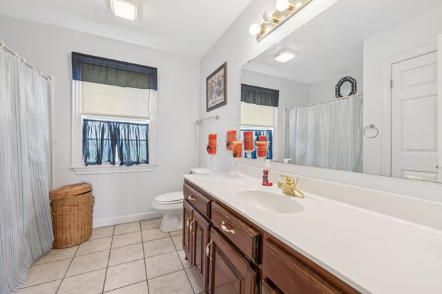 33 Bishop Rd, Lawrenceburg, TN 38464