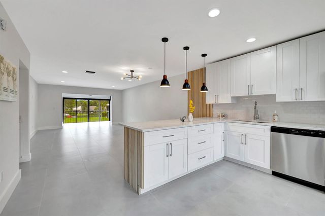 7898 Eastlake Drive 7d, Boca Raton, FL 33433