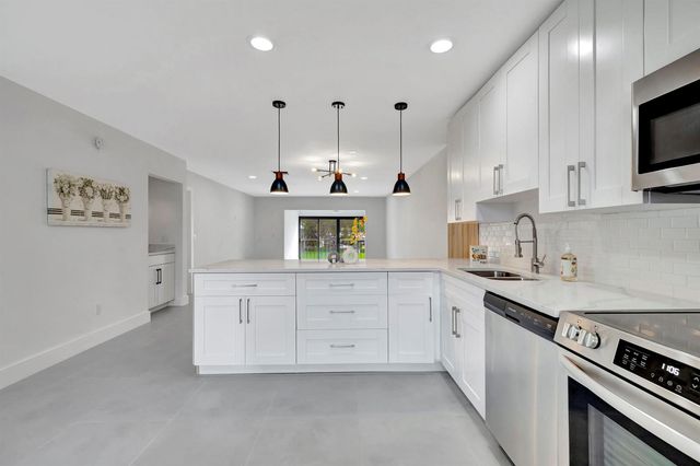 7898 Eastlake Drive 7d, Boca Raton, FL 33433