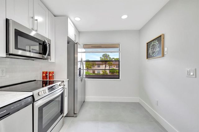 7898 Eastlake Drive 7d, Boca Raton, FL 33433