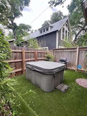 307 E 35th ST A, Austin, TX 78705